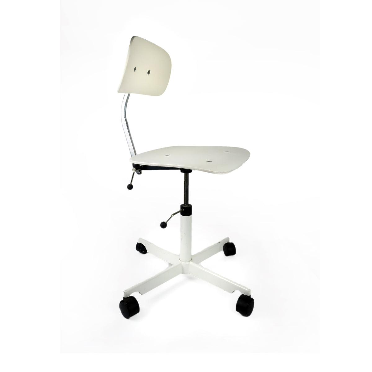 White Kevi Desk Chair by Jorgen Rasmussen for Engelbrechts | Tenon 